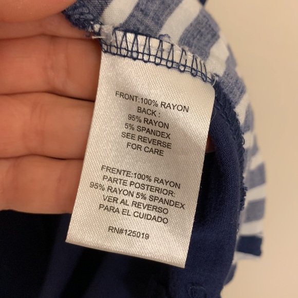 Blue striped sleeveless top - Picture 4 of 12